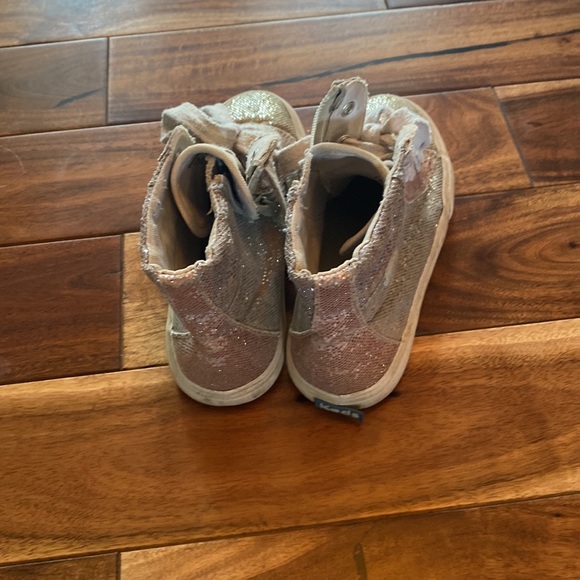 Sparkly pink and silver ked high top shoes.  Great soles.  Size 12. - Picture 3 of 4